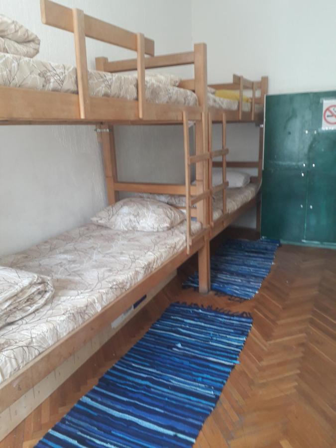 Hostel Yolo Beograd Bagian luar foto